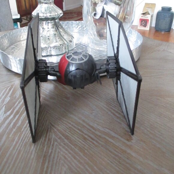 2015 Star Wars First Order Tie Fighter Model Lights Up W/Sounds by Revell - Picture 2 of 7
